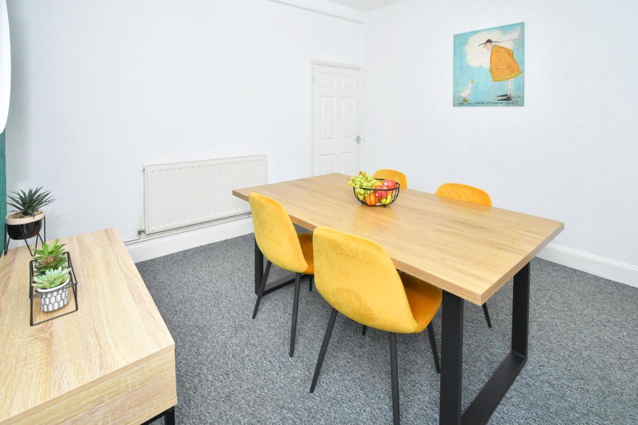 The Yellow Door By Avenew Management Serviced Accommodation Stoke-on-Trent Extérieur photo
